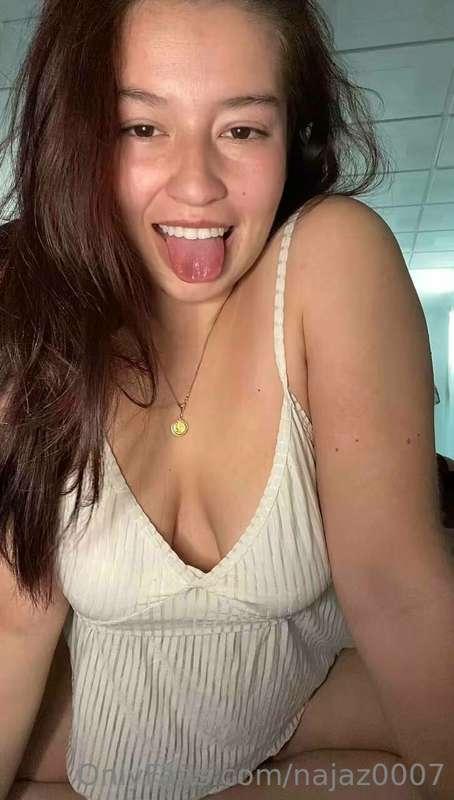 I am a sexy and very horny redhead who fulfills all your dre..