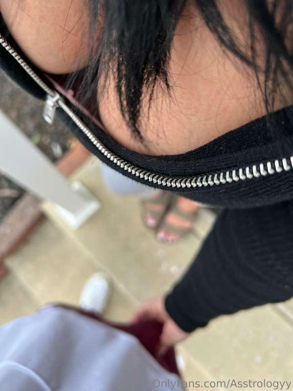 I love those random I want to touch it or rub on you daddy 🫶..