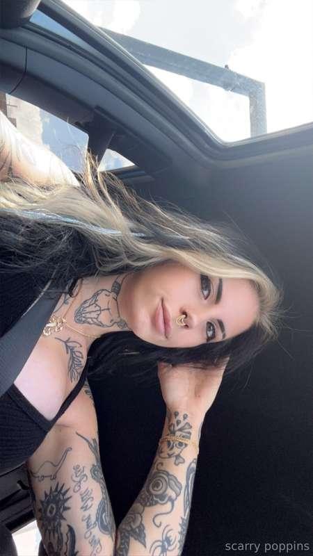 Lets play would u rather in the dmss