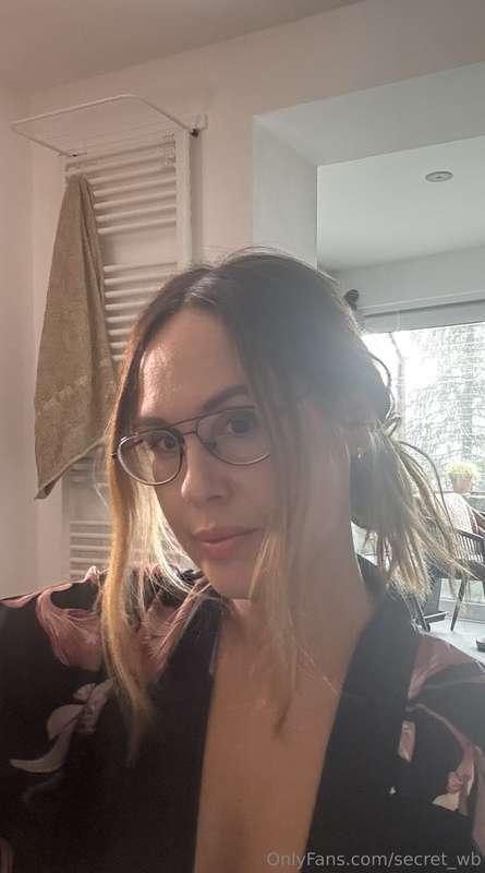 hello... 😊