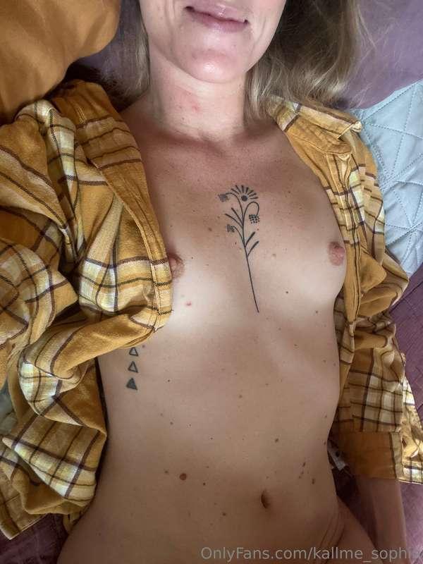 Do you have a flannel shirt I can borrow ? I love to walk ar..