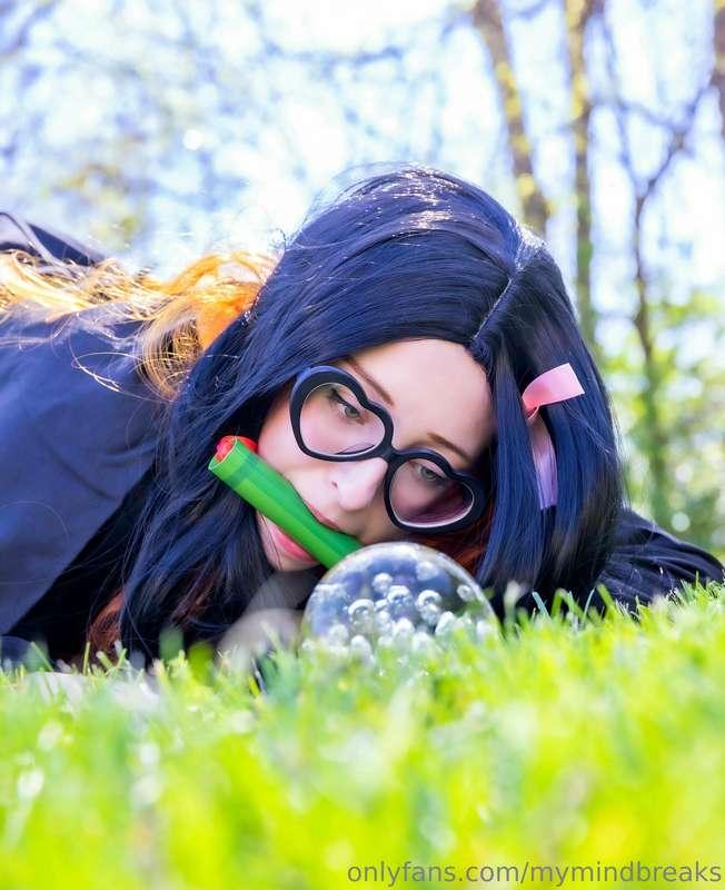 Should I take NSFW pics in cosplay? 😳