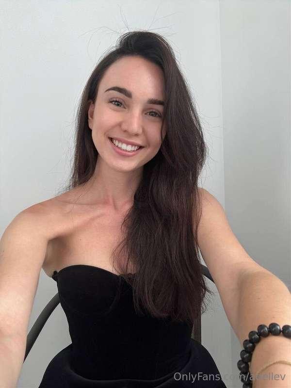 🔥𝐅𝐑𝐄𝐄 𝐏𝐀𝐆𝐄 🔥@rayneleia😈 My hot friend @rayneleia loves to sh..