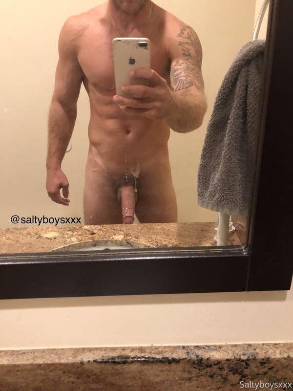 I was at work yesterday and Bryce sent me these pics.... wha..