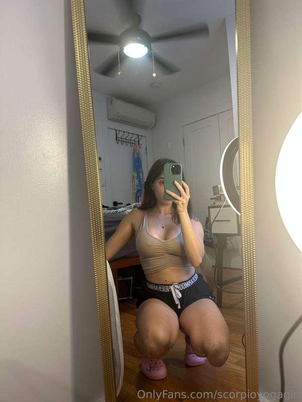 scorpioyogagirl image #0