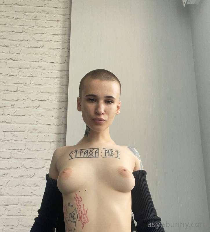 ⭐️ Subscribe FREE only NOW⭐️🍒 @emily69dom 🐱What do u like mo..