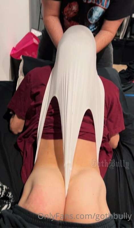 The dreaded atomic wedgie! 😂

Be wary who you wear undies li..