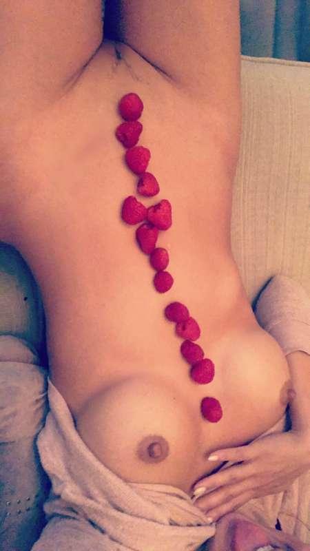 Undress me before eat 🤭
