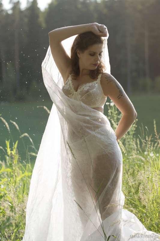 This set is behind some years with photographer Maria Kimall..