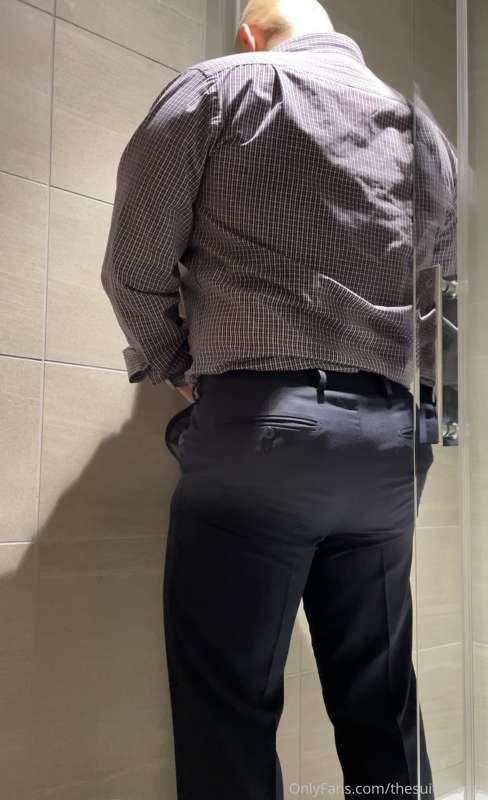 thesuitedboss image #3