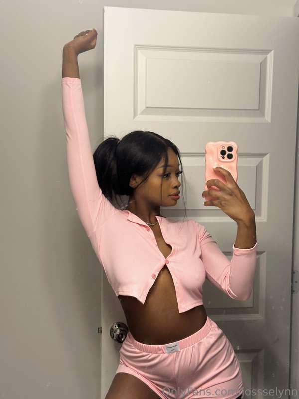 GOING LIVE TODAY‼️ @7:30 PM EST. 🥰