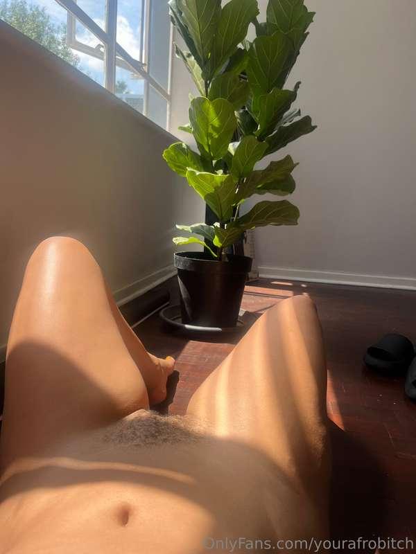 Sunning my hole this morning, watch me play with mine in you..