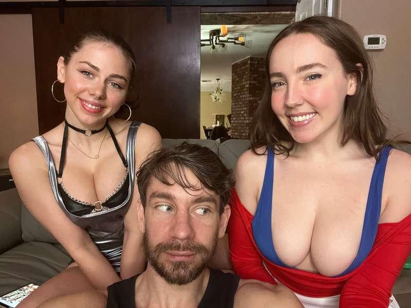 MY MOST UNFORGETTABLE THREESOME two’s company, three’s a fan..