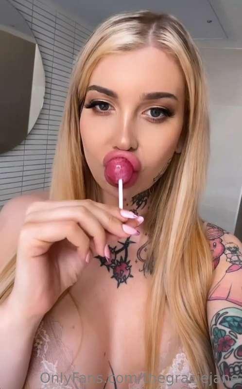 Every time I suck on it, I keep thinking about u… oops 🤭 com..