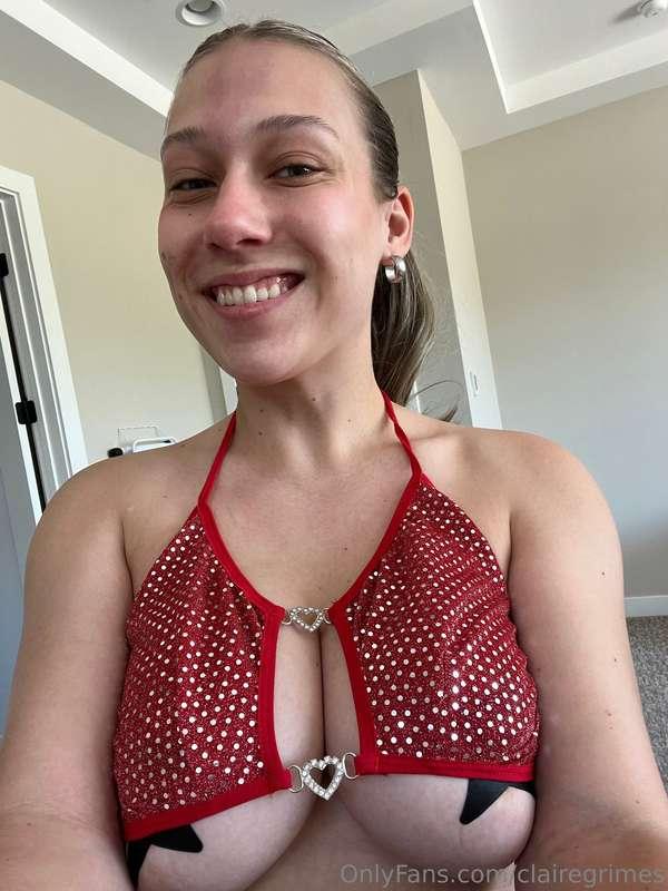 Oops… my top isn’t on right😅😛  See this and more in my Fourt..