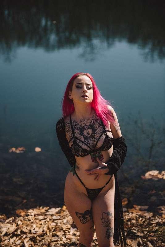 ladylazarus image #10