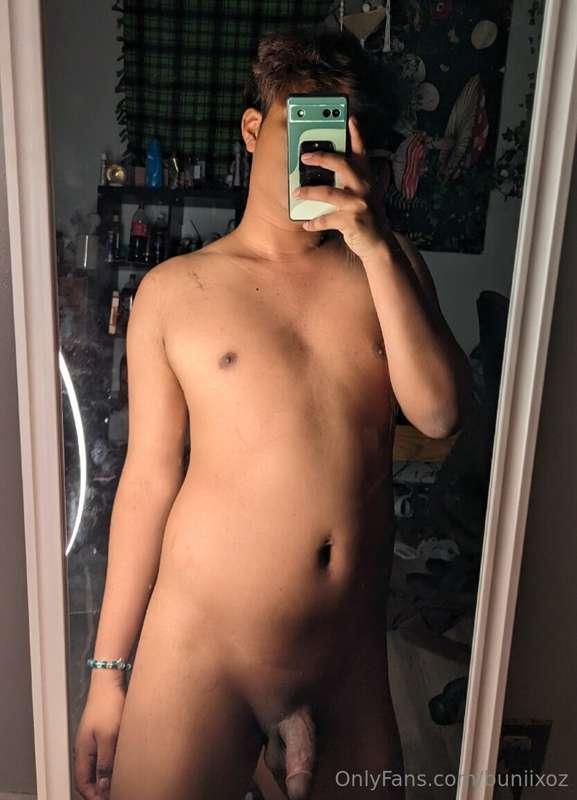 Hit 2k on twitter today 🥳🥳🥳