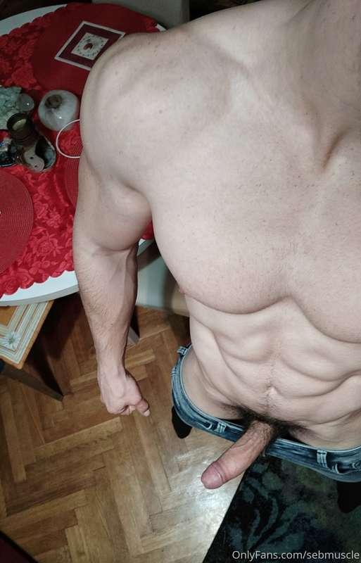 You wanted to see it fully hard ? 🤪😏😜