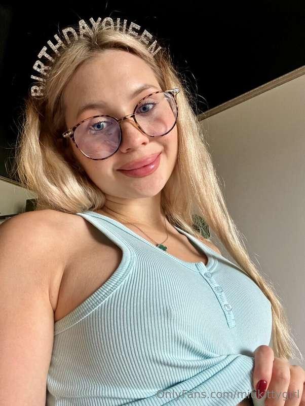 Are you ready for this day?🤭 I am the Birthday Girl today!💫I..
