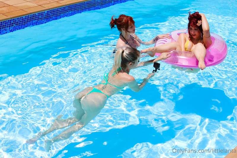 Pool Party! 💕🔫💦
@toychloe @evaray