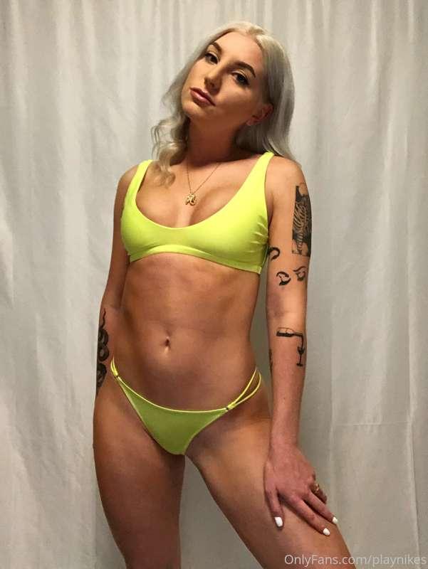 the neon trend has really grown on me
