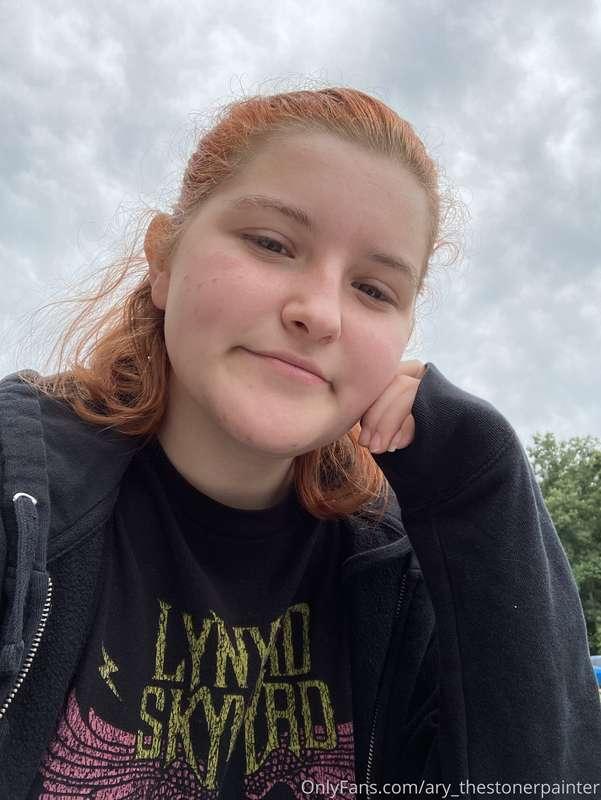 Hey y’all! 

Just a random selfie dump because I don’t have ..
