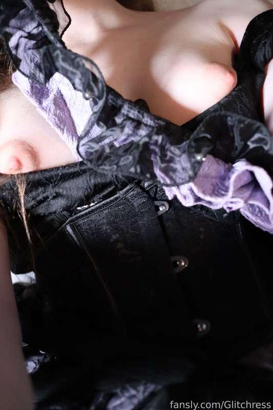 glitchress image #1