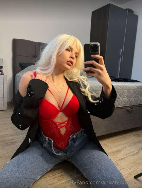 FREE SUBS😋This sweetie babe with natural bubs is alone for a..
