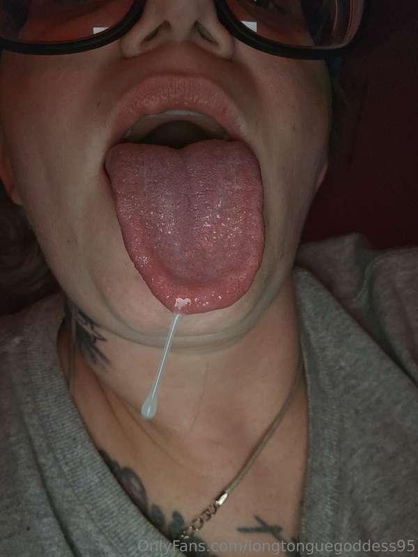 longtonguegoddess95 image #1
