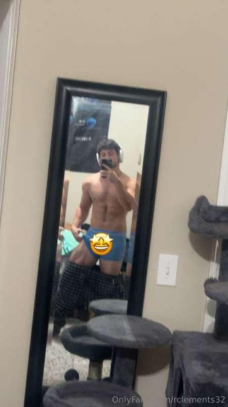 can’t believe how big my legs still are😩