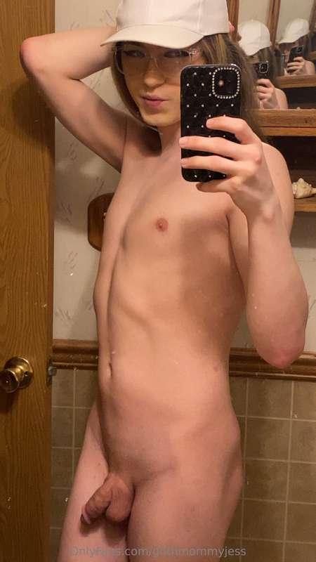 Reminder! Doing custom videos tomorrow night, message me if ..