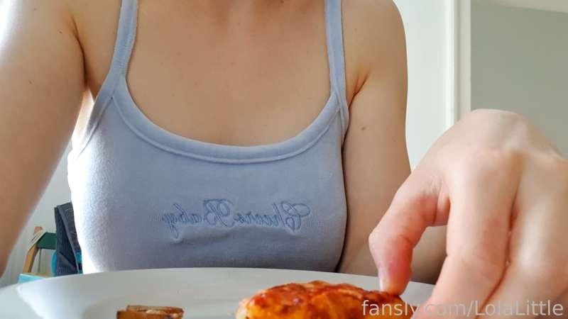 Wanna share Dinner and fuck me after?😘

#young #flat #skinny #teeny #18 #princess #lg #ddlg #fyp #titties