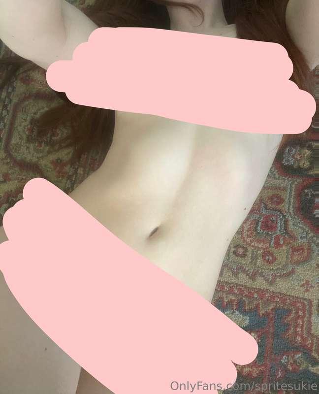 check ur dms <3 i’m naked on my bedroom floor, don’t leave m..