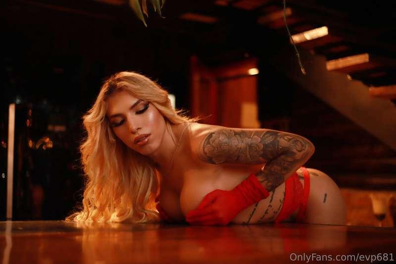 private_valeria image #1