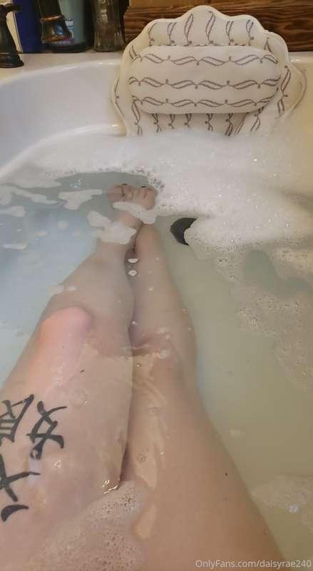 Might upload a video of me in the bath soon 😏 would you be i..