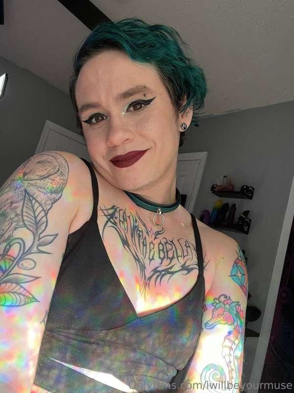 I look HOT