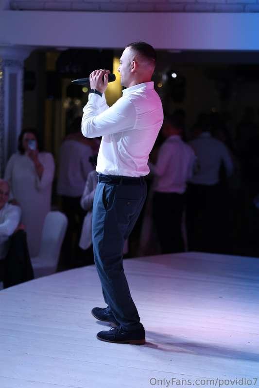Here I am, singing at my brother's wedding)