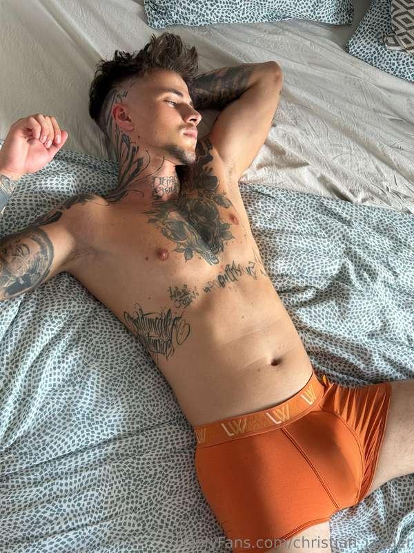 Wake up in the morning with me and my 🍌? 😈