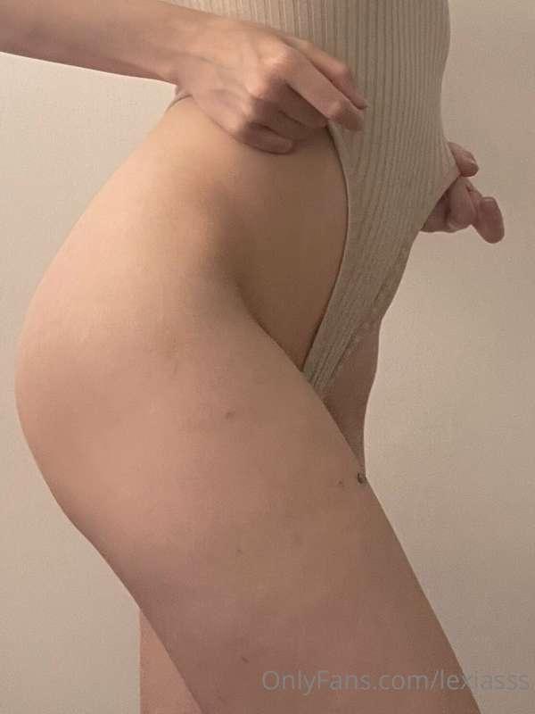 I want to do a photo shoot in this outfit 🖇
what do you thin..