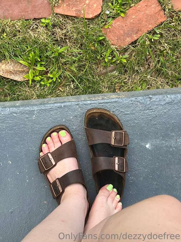My originals 🥰

I’ll eventually have a pair in every color 💗