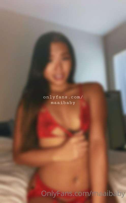 Your little slut wants play 😏
•
•
JOI