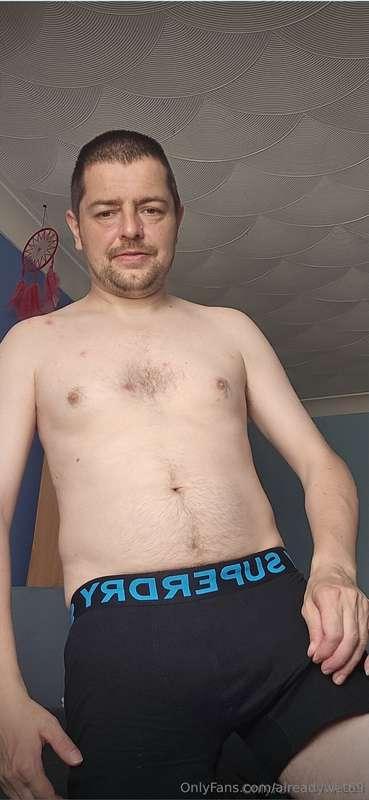 @leeliHi my name is lee 40 years old from EssexI have not be..