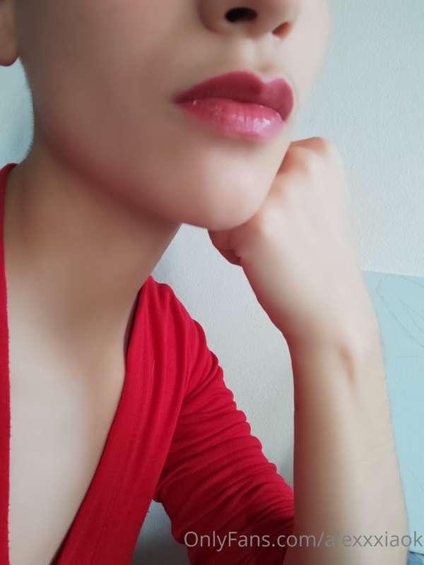 You think i have a sexy lips? 💋