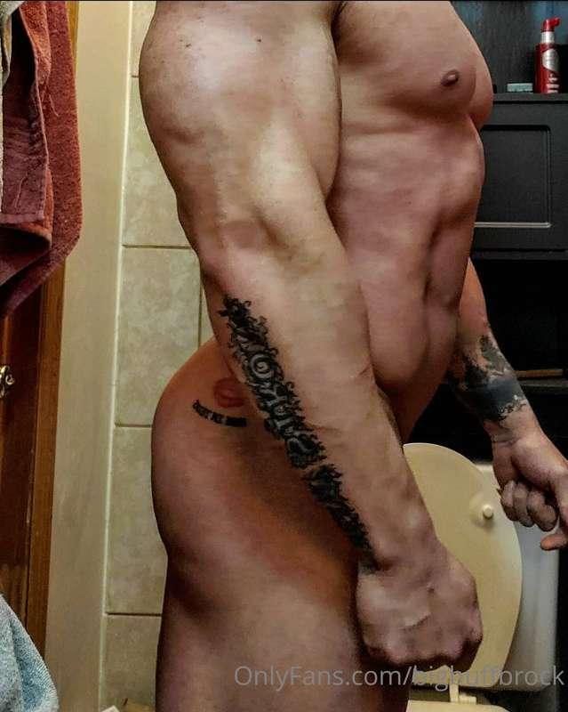bigbuffbrock image #0