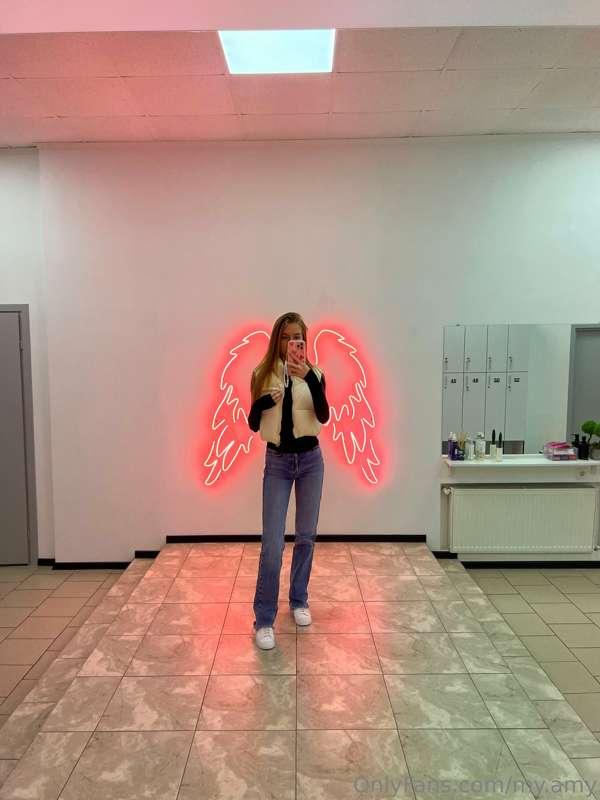I'm ready to become your angel😇