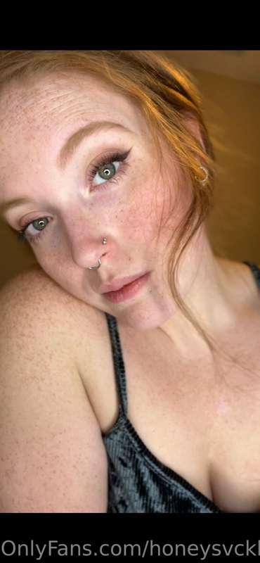 I love my freckles 🍓💗