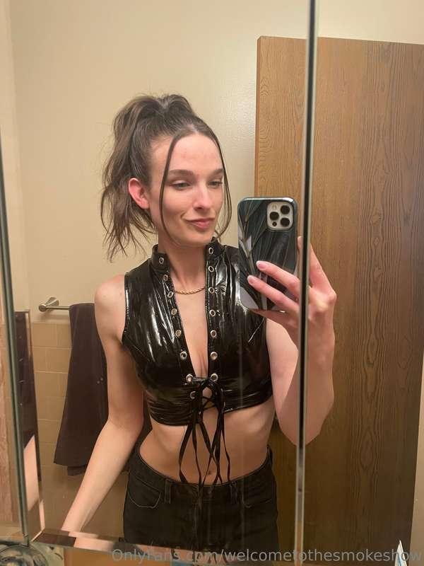 What do you do for fun on Saturday nights?😈🖤