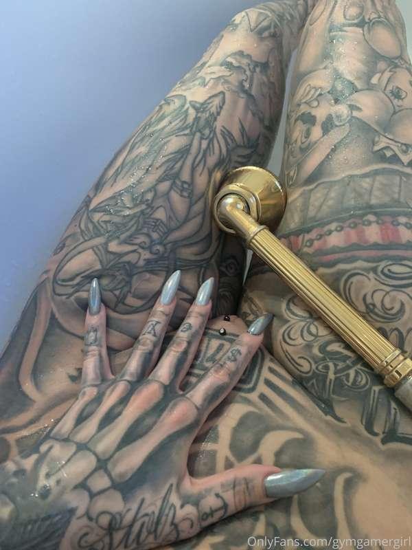 Shower babe 💦💦