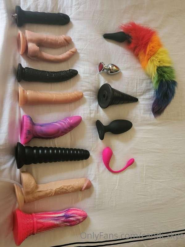 Let me know what you think of my toy collection! 🤔😉
