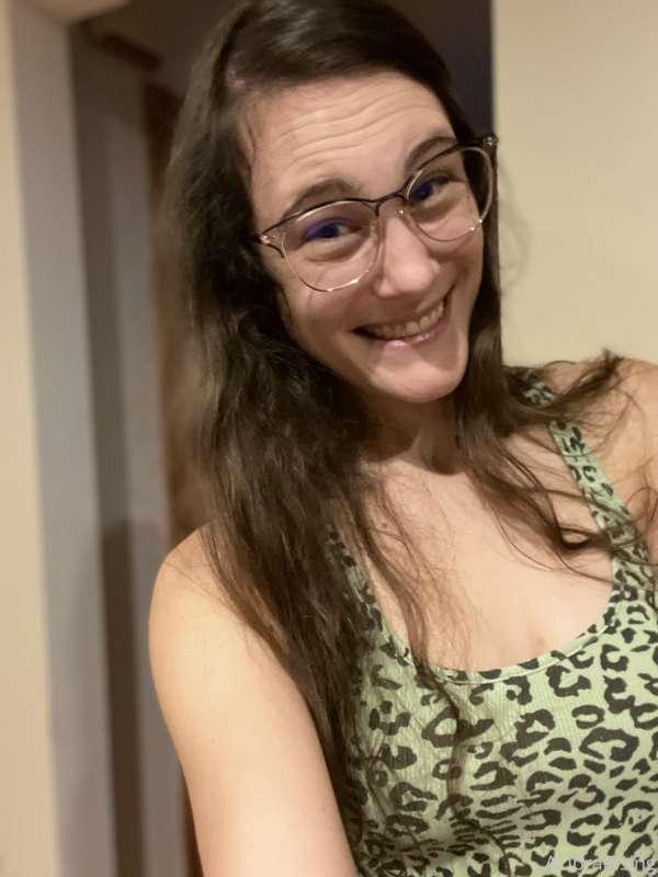 Guess who got new glasses!! 🤓🙈